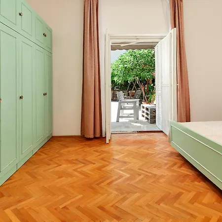 Boris Διαμέρισμα Σπλιτ